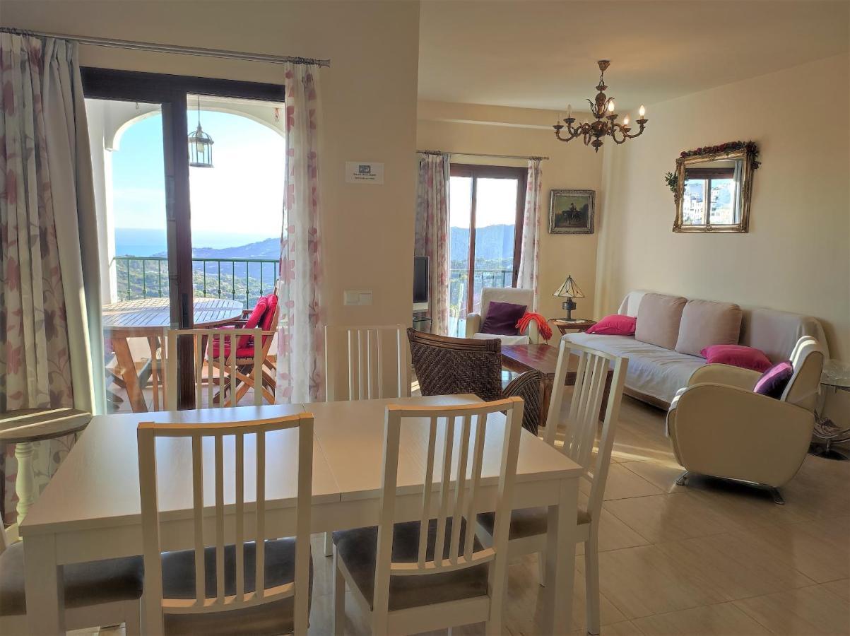 Lovely 2 Bedroom Apartment With Sea View, פריחיליאנה מראה חיצוני תמונה