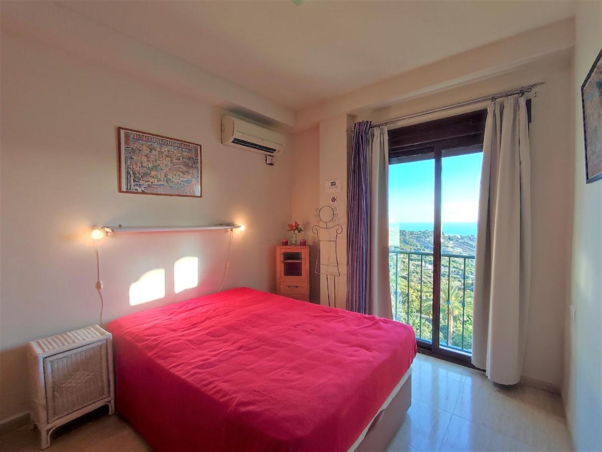 Lovely 2 Bedroom Apartment With Sea View, פריחיליאנה מראה חיצוני תמונה