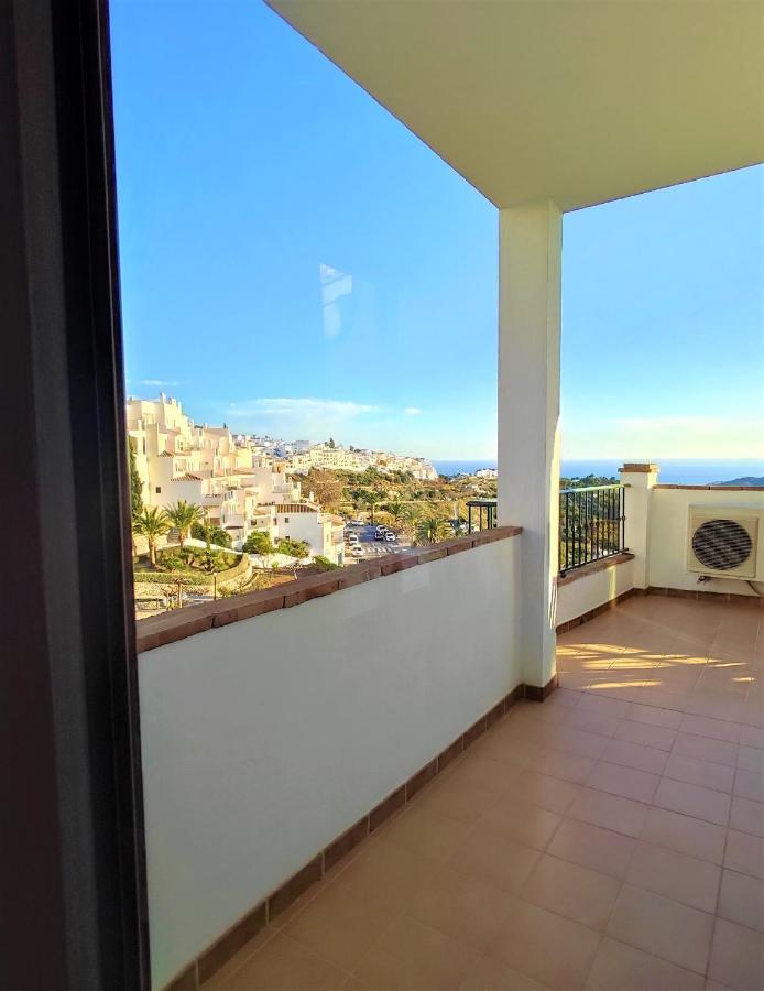 Lovely 2 Bedroom Apartment With Sea View, פריחיליאנה מראה חיצוני תמונה