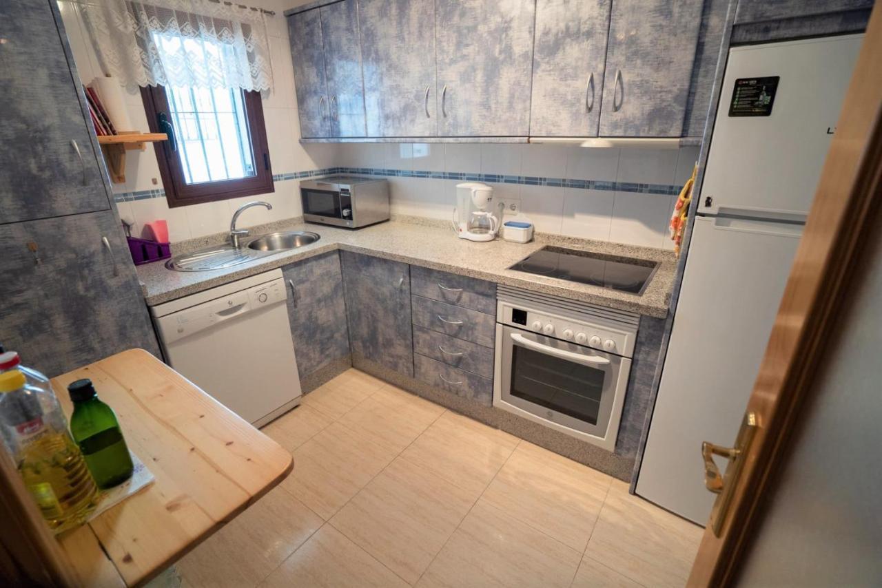 Lovely 2 Bedroom Apartment With Sea View, פריחיליאנה מראה חיצוני תמונה